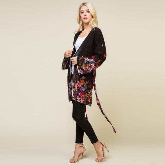 Lumiere Floral Print Kimono Jacket • NWT • Polyester • Long Sleeve • Waist Tie - Picture 5 of 6